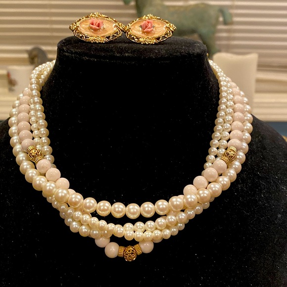1928 Brand Faux PeArl Necklace and Earrings.  Lovely Vintage Style. - Picture 1 of 7